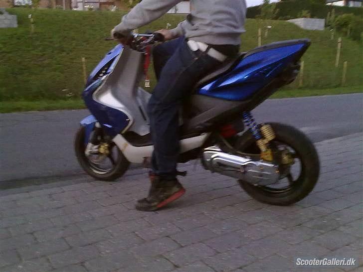 Yamaha aerox BYTTET billede 2