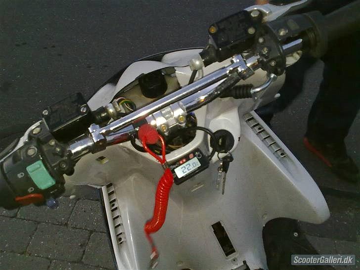 Yamaha aerox BYTTET billede 4