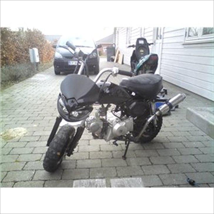 Skyteam monkey  - NU!! billede 1