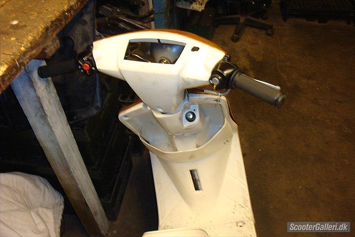 Yamaha jog (solgt) billede 2