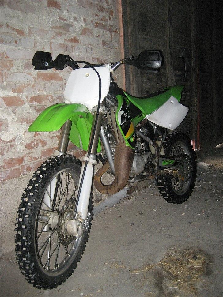 Kawasaki KX 85 Høj Byttet til Yz 250. - Kunne godt bruge en ny udstødning :P ved bare ikk hvad for en :D billede 1