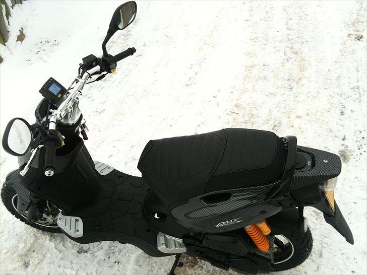 PGO PMX Naked (Carbon) billede 3
