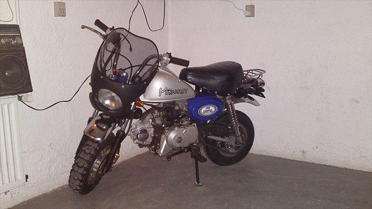 Skyteam Monkey Z 50 J billede 2