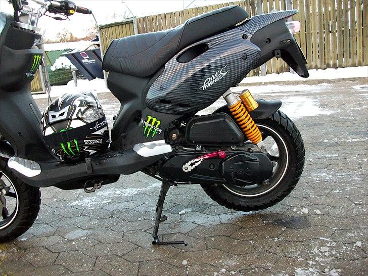 PGO Pmx naked carbon billede 12