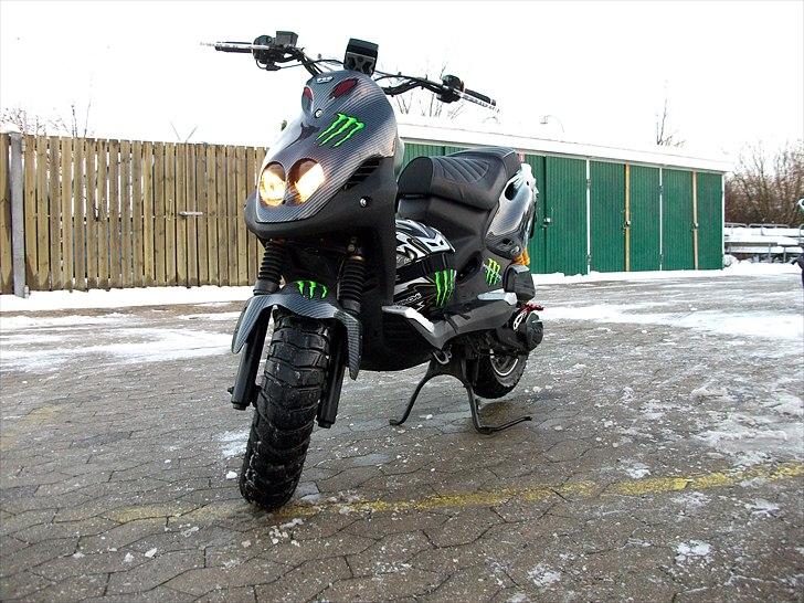 PGO Pmx naked carbon billede 15