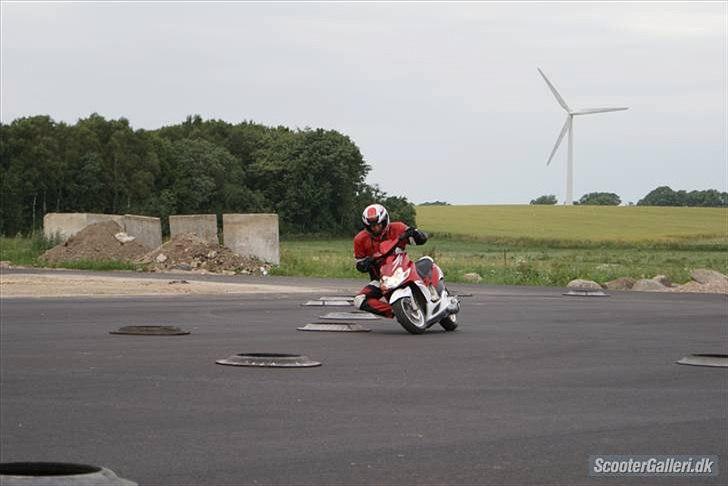 Yamaha Jog R - Hverdags jog r´en lige ud og se om den også kan  billede 17