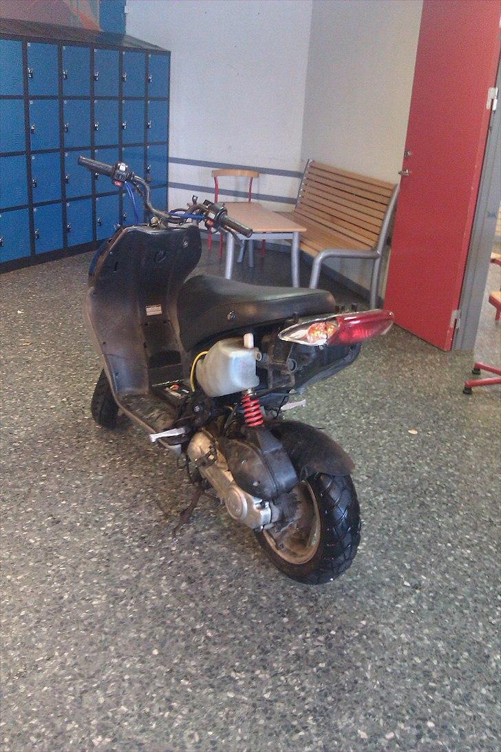 Kymco Super 9 (Solgt) - på min skole billede 12