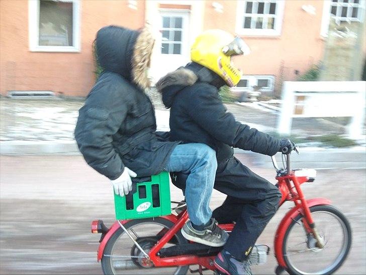 Puch Maxi K E50 SOLGT - I vinters (2009) -Bemærk at den er skruet fast og IKKE med strips :-). billede 10