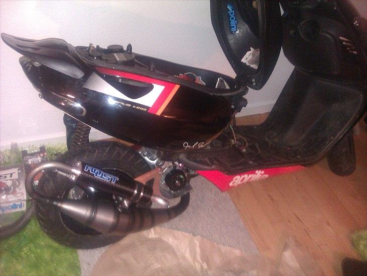 Aprilia OFFICIAL EVO 2 SONIC billede 3