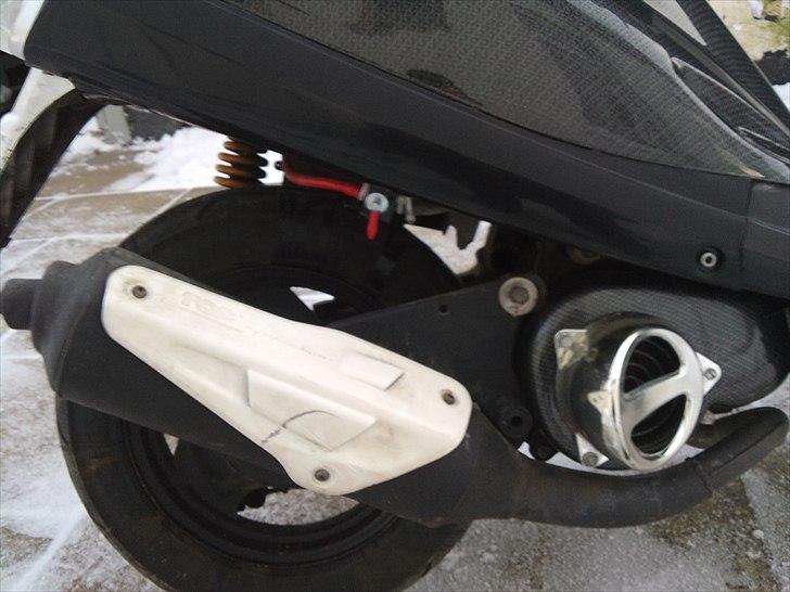 Yamaha jog (BYTTET) billede 3