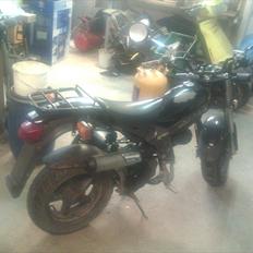 Suzuki street magic før