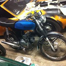 Yamaha 4g DX (Solgt)