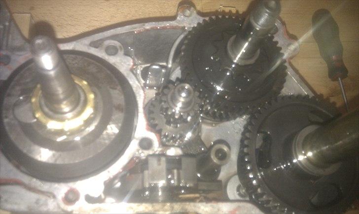 Kreidler 1,2 - 2 gears (solgt) - motor´en inde fra billede 2