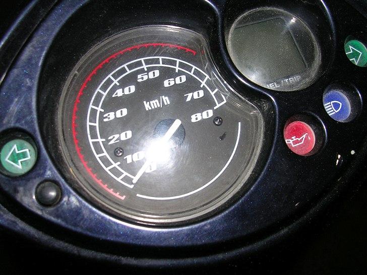 Yamaha jog r  solgt:D billede 6