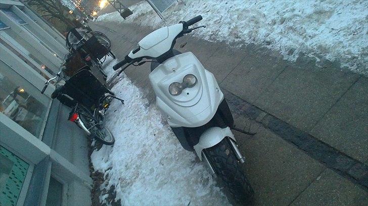 PGO hot 50 Snehvide billede 5