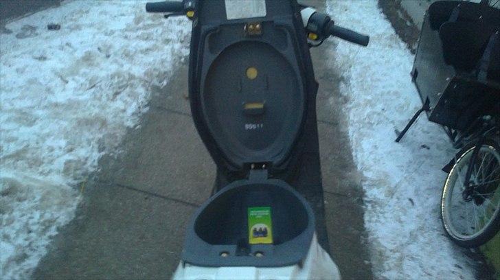 PGO hot 50 Snehvide billede 14