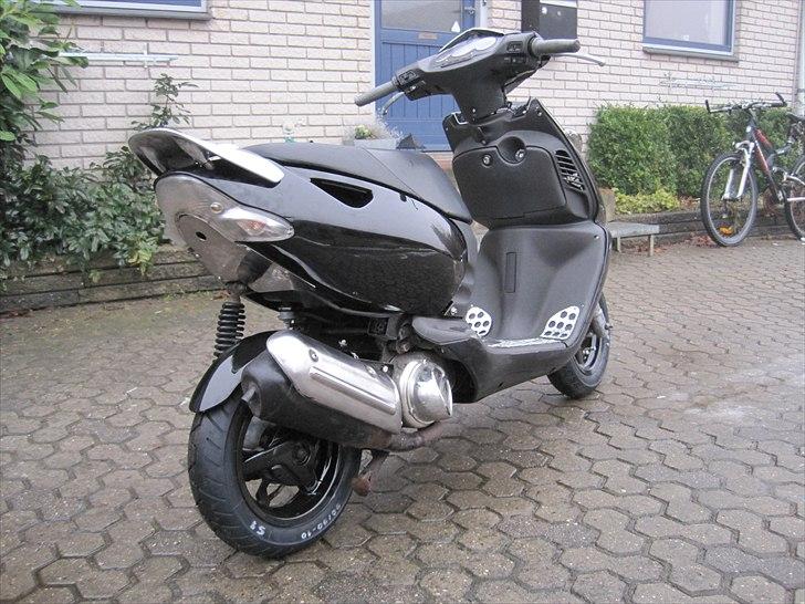 Aprilia Sonic AC SD - Chrom/metallic sort :i billede 3