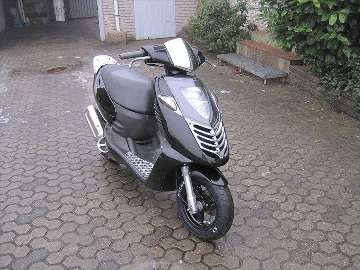 Aprilia Sonic AC SD - Chrom/metallic sort :i billede 4