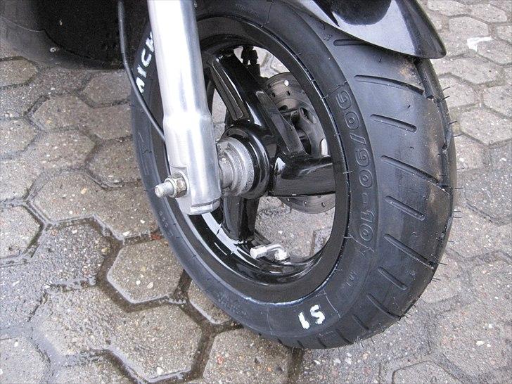 Aprilia Sonic AC SD - Højglanspoleret forgaffel, michelin-dæk, chrom ventil :) billede 5