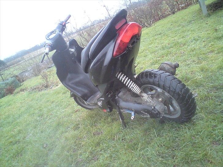 Yamaha jog r solgt  billede 1