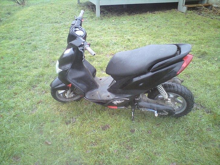 Yamaha jog r solgt  billede 2
