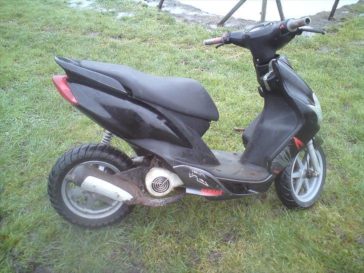 Yamaha jog r solgt  billede 4