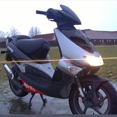 Aprilia Sr50 LcÐÐ solgt