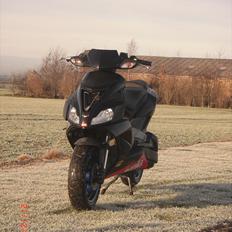 Aprilia SR50 New Factory R
