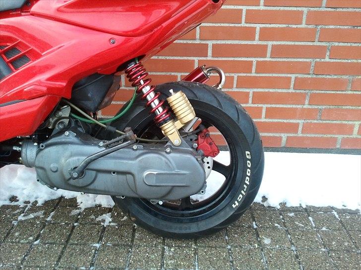 Yamaha Aerox (Ferrari red) Solgt billede 3