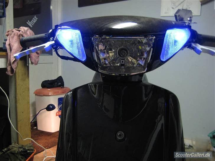 Yamaha JOG@^> CUSTOM//65% - GAMMEL BILLEDE - Står med Nardo nu og det nye Polini sponge.  billede 5