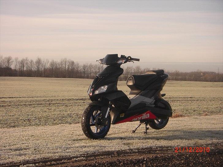 Aprilia SR50 New Factory R billede 2