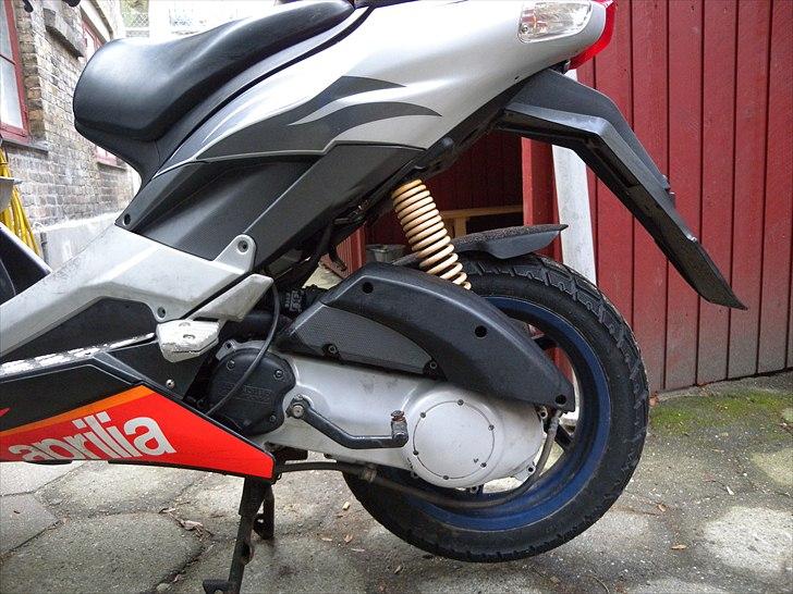 Aprilia sr 50 factory billede 1