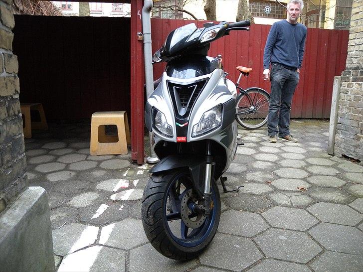 Aprilia sr 50 factory billede 5