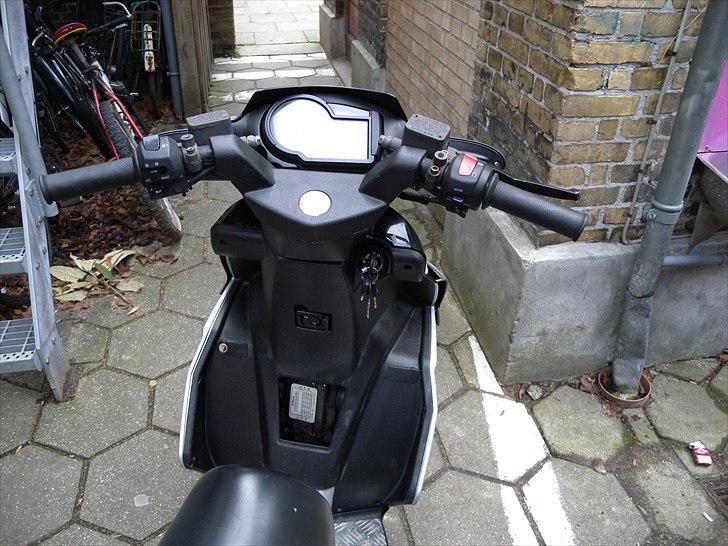 Aprilia sr 50 factory billede 7