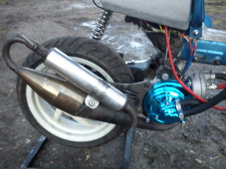 Aprilia fz/sr 50 LC solgt billede 2