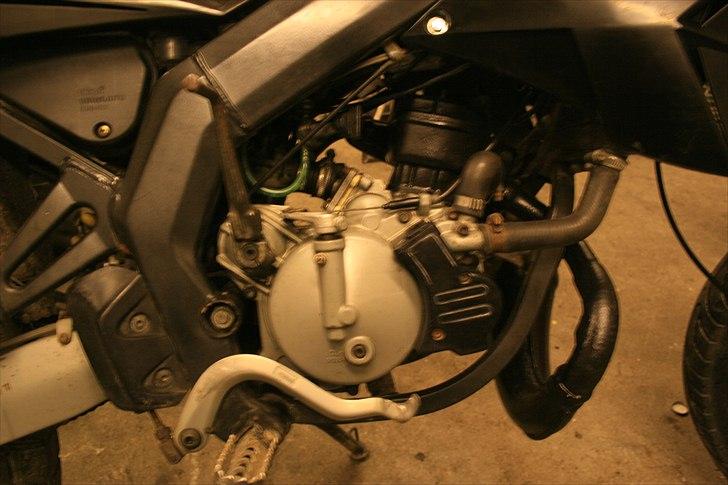 Derbi senda - Billede af motoren som den er nu med den opsætning som står i teksten. billede 6