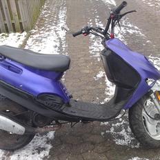 Adly silverfox kan afhentes for 1000 kr.