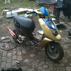 Aprilia Sonic Guld - Solgt