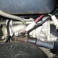 PGO Hot 50, sort/hvid "SOLGT"