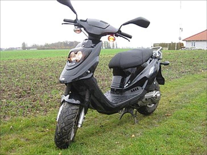 PGO Hot 50    FØR :D - Flere billeder kommer hen af vejen (: billede 1