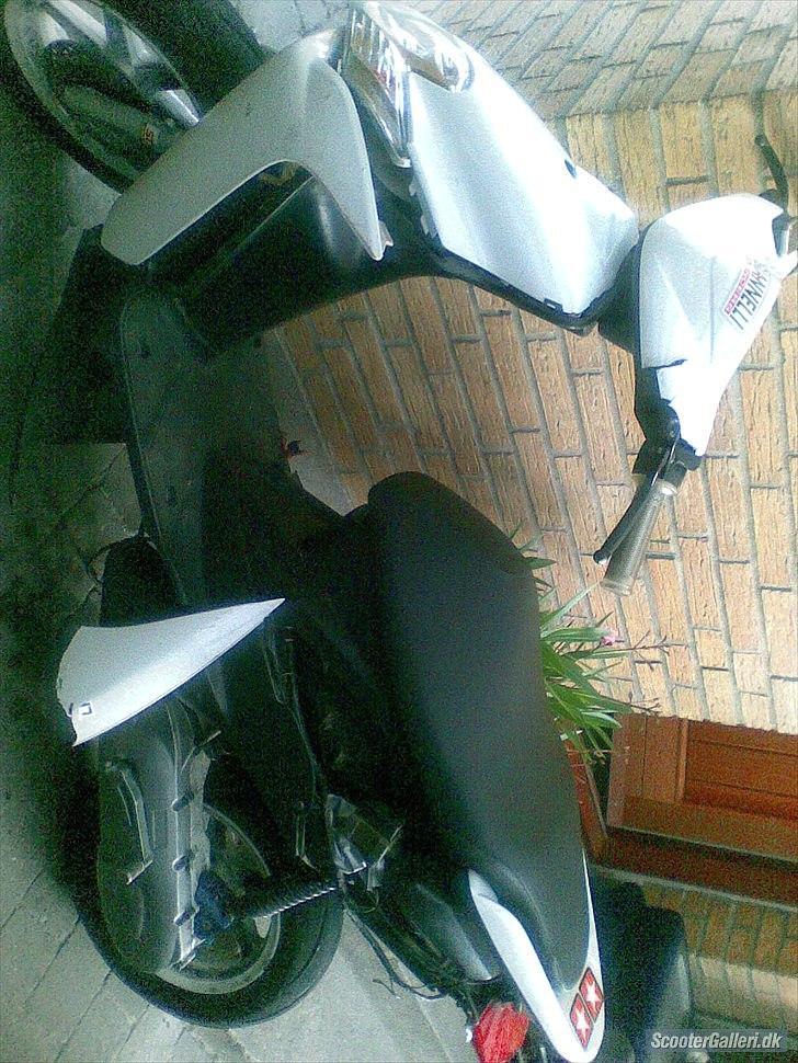 Yamaha jog r billede 10