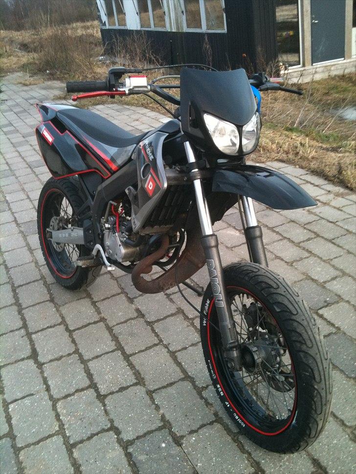 Derbi Senda Sm 50 X-treme Lc DD (ombygges med Mhr80) - Og for Satan hvor har den mange gode vinkler :D billede 2