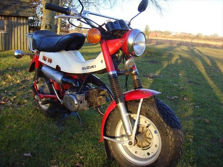 Suzuki RV 50 Solgt billede 4