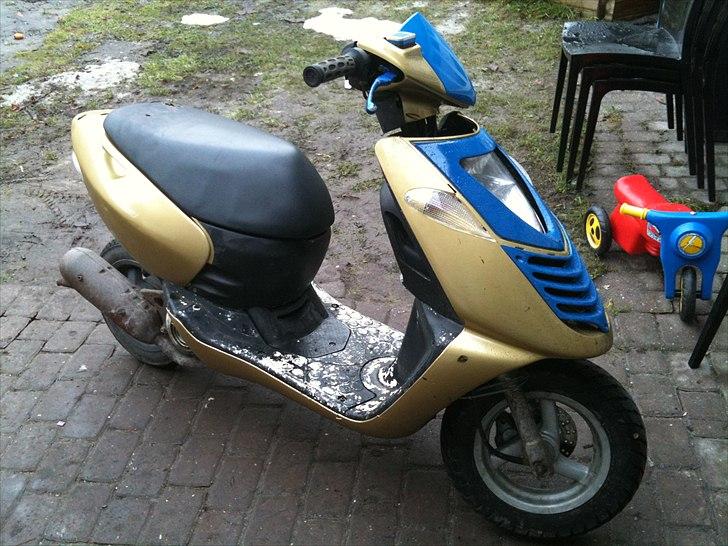 Aprilia Sonic Guld - Solgt - Som den står nu billede 1