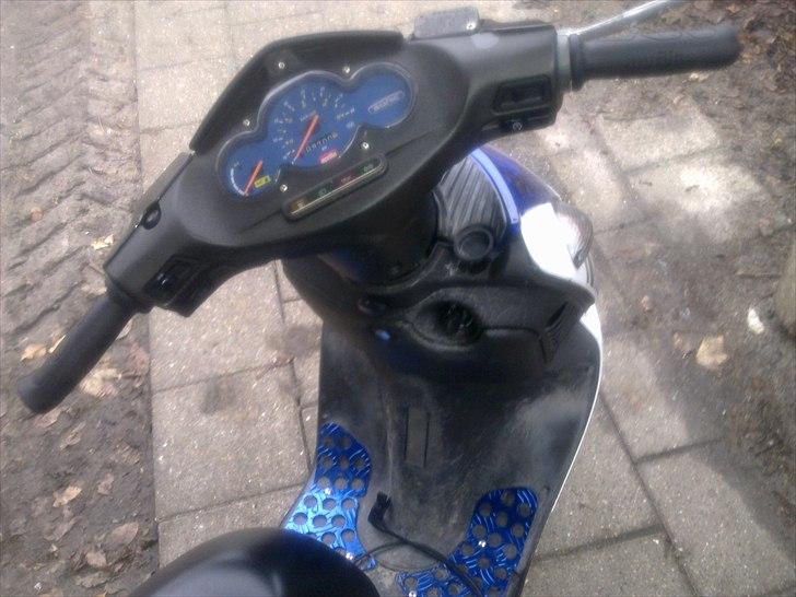 Aprilia solgt billede 4