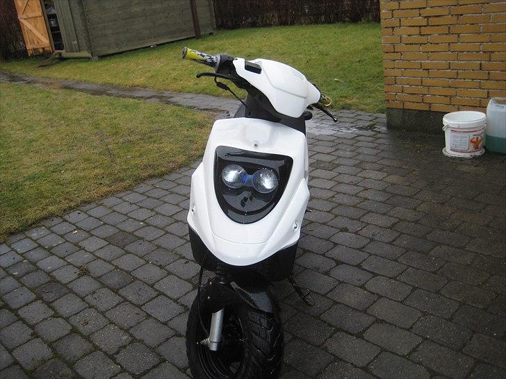 PGO Hot 50, sort/hvid "SOLGT" billede 5