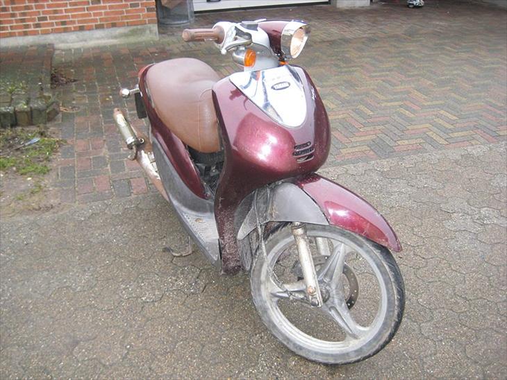 {{currentPhoto.altText}} billede {{currentPhoto.number}}