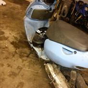 Aprilia sonic sælges