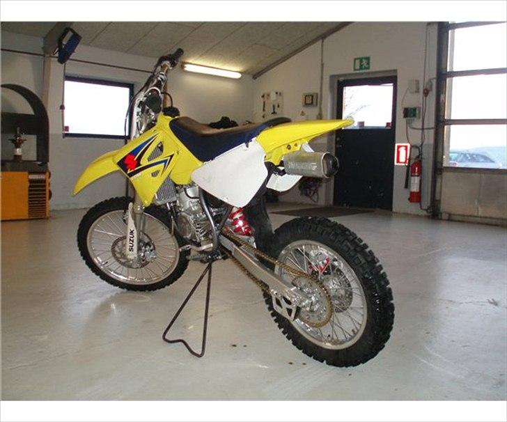 Suzuki RM85 Solgt billede 4