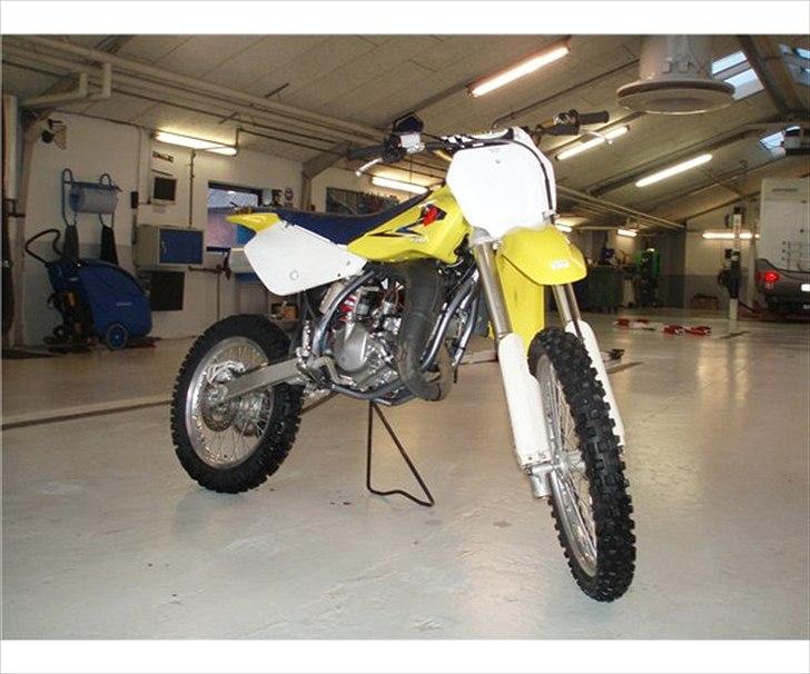 Suzuki RM85 Solgt billede 5
